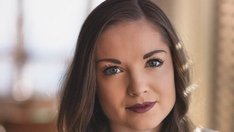 Fondotinta full coverage che mantengono le promesse: i più performanti del momento