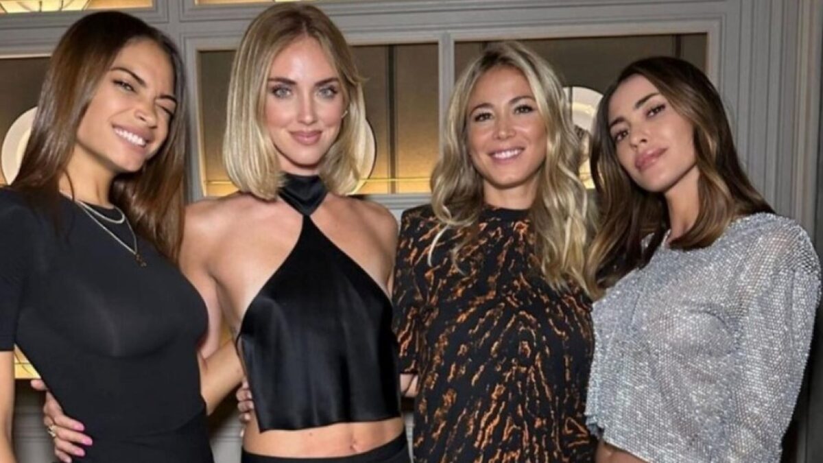 Chiara Ferragni, la Borsa da oltre 100mila euro per la cena con le amiche VIP