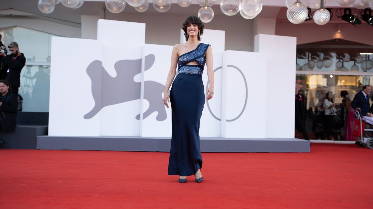 Galleria foto 'Greta Ferro, Alice Pagani ed Emilia Schüle, l’hair look fa tendenza al Festival di Venezia 2023. Tutte pazze per il loro taglio!' - foto 2