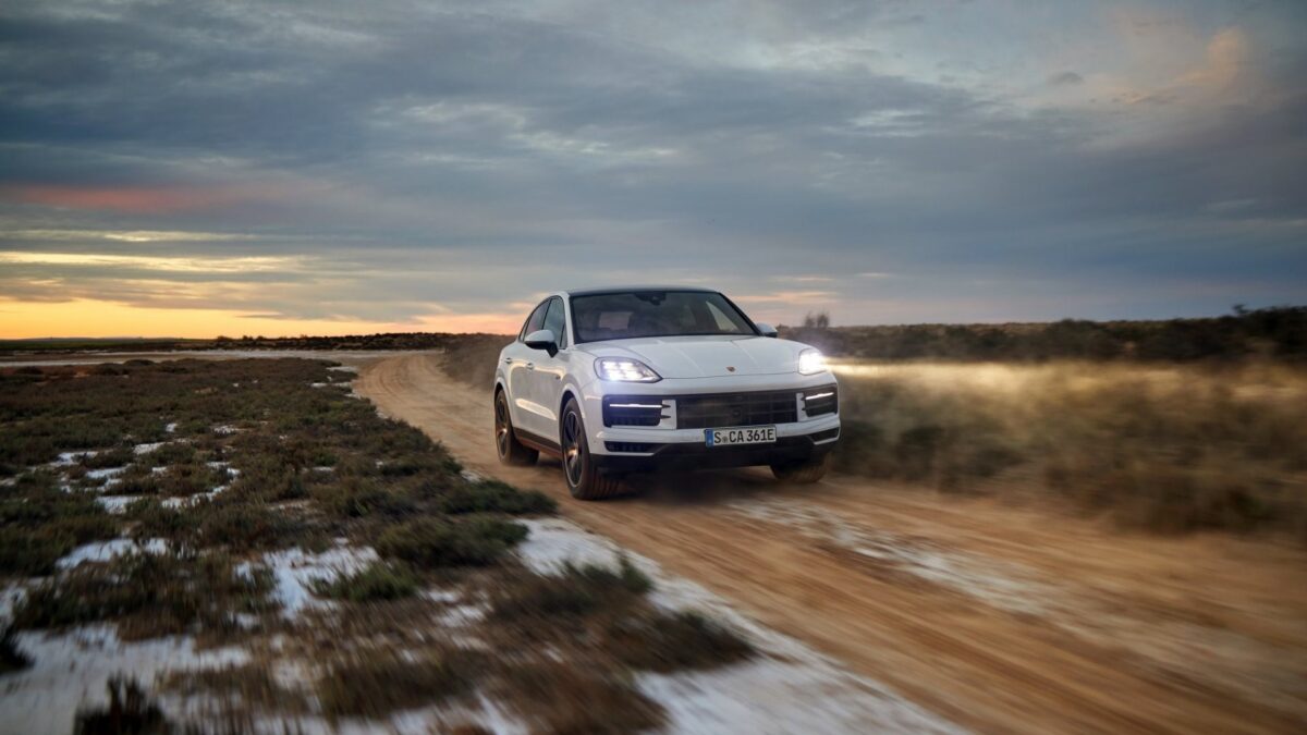 Porsche Cayenne Turbo E-Hybrid, un SUV che ha Potenza da vendere!