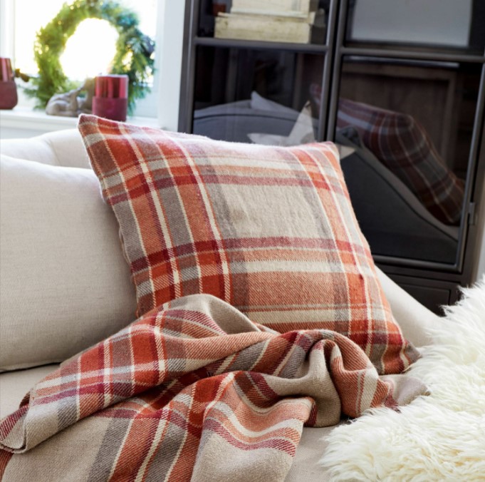 Come Arredare il tuo Salotto in Stile Inglese: 7 Mobili e Decorazioni dal fascino British Come Arredare il tuo Salotto in Stile Inglese: 7 Mobili e Decorazioni dal fascino British