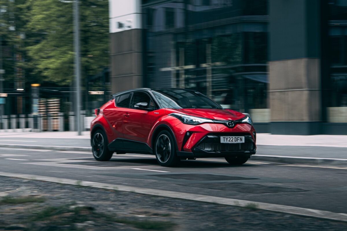 Galleria foto 'Toyota C-HR vs Yaris Cross, ecco il miglior Crossover del brand Giapponese…' - foto 4