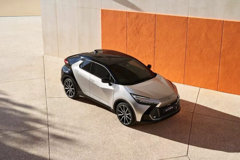 Toyota CHR Auto Ibride