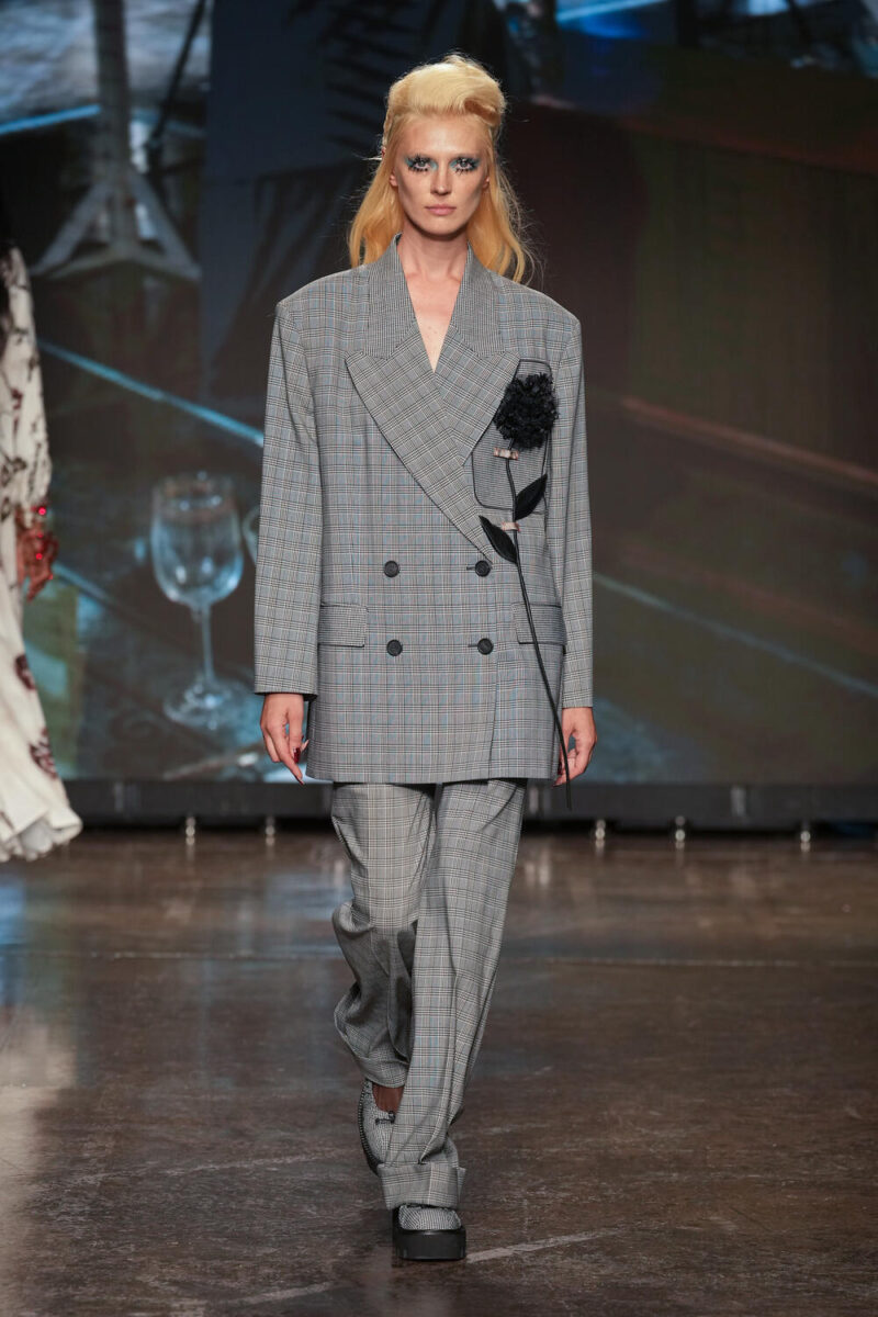 Galleria foto 'Milano Fashion Week: 10 tendenze moda dalle passerelle Primavera-Estate 24' - foto 10