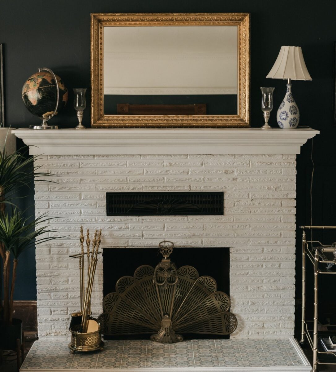 Galleria foto 'Come Arredare il tuo Salotto in Stile Inglese: 7 Mobili e Decorazioni dal fascino British' - foto 2