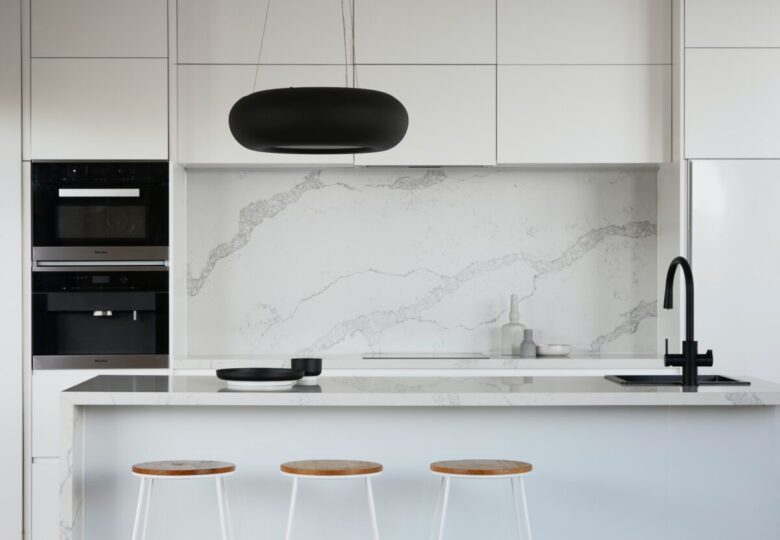 Come progettare e arredare una piccola Cucina Moderna: idee e suggerimenti Come progettare e arredare una piccola Cucina Moderna: idee e suggerimenti