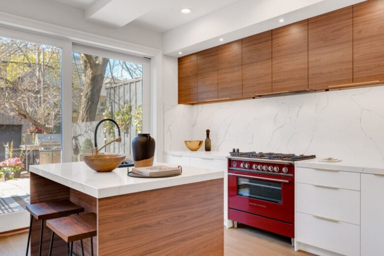 Come progettare e arredare una piccola Cucina Moderna: idee e suggerimenti Come progettare e arredare una piccola Cucina Moderna: idee e suggerimenti