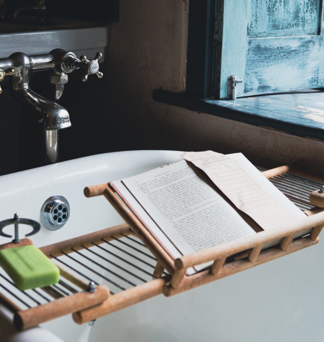 Galleria foto 'Come arredare il Bagno in Stile Rustico: un ambiente accogliente e autentico in sole 10 mosse' - foto 3