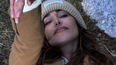 Belen Rodriguez scambia le Fedi con Elio Lorenzoni poi sbotta su Instagram: parole di fuoco