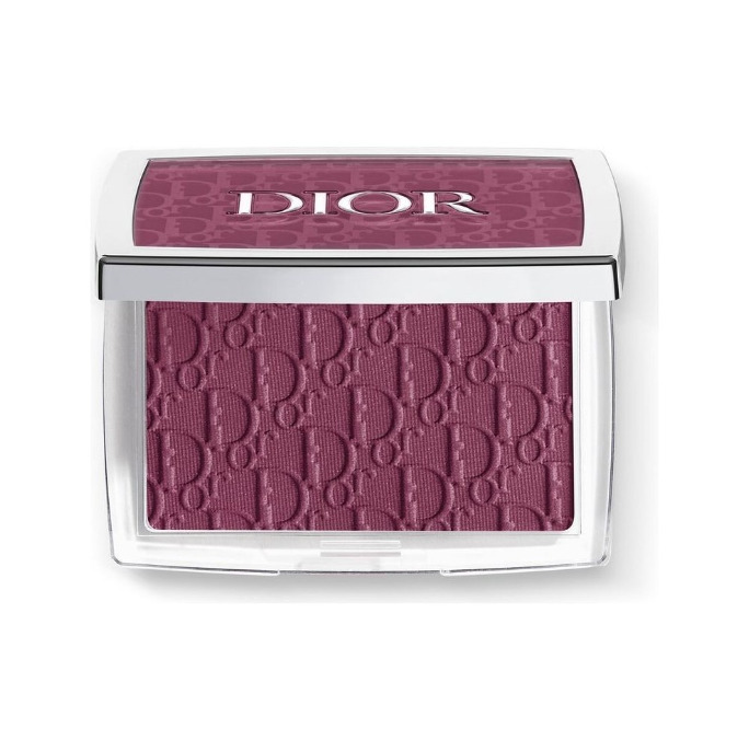 make up Quiet Luxury