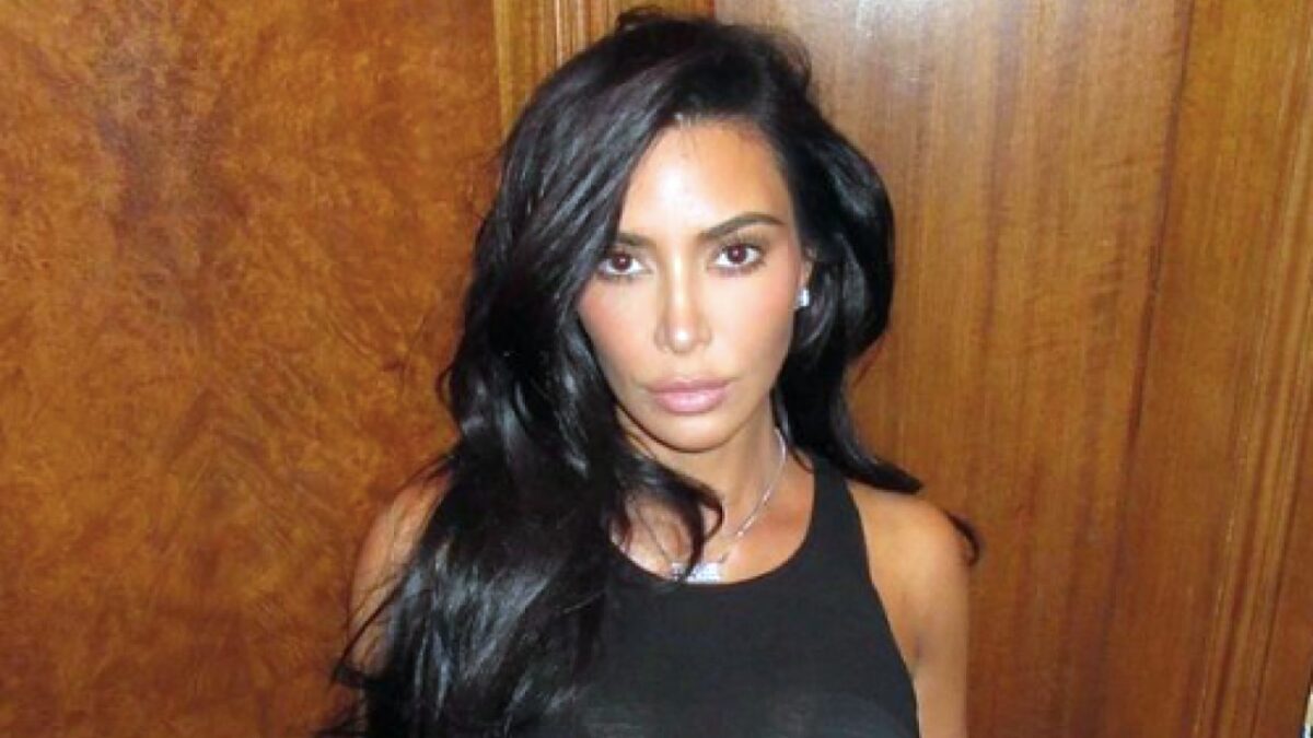 Kim Kardashian lancia la collezione Skims Uomo e sceglie tre Testimonial da perdere il fiato (FOTO)