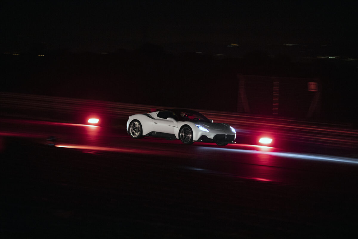 Galleria foto 'Maserati MC20 vs Alfa Romeo 33 Stradale: qual è la Sportiva migliore?' - foto 2