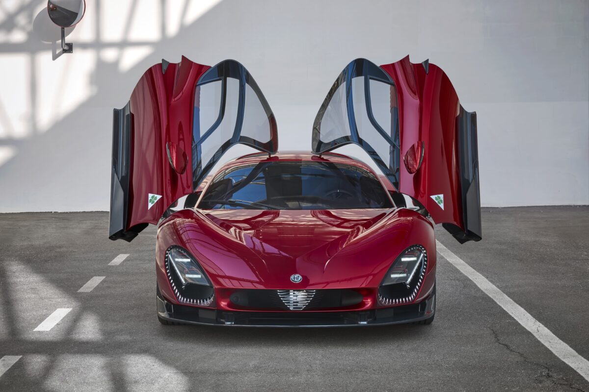 Galleria foto 'Maserati MC20 vs Alfa Romeo 33 Stradale: qual è la Sportiva migliore?' - foto 5