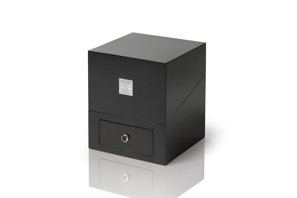 Galleria foto 'Questo è il Profumo da Uomo più costoso di sempre. Un vero investimento!' - foto 3