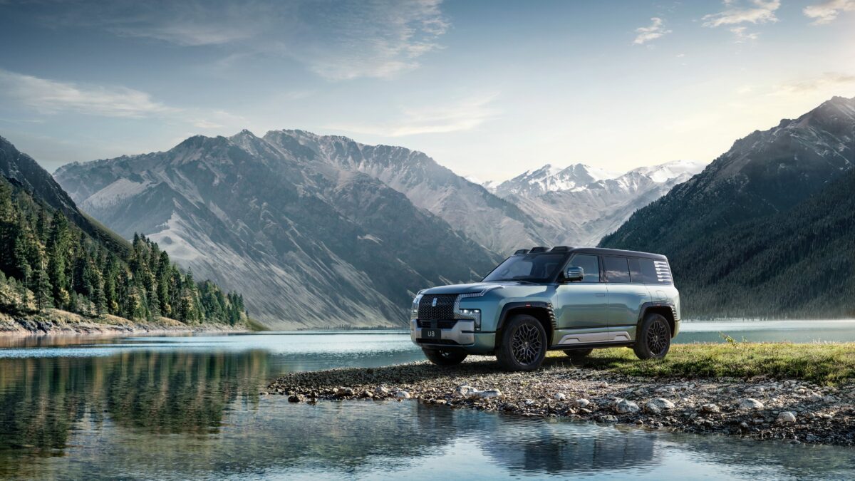 Questo SUV può galleggiare sull’acqua. E’ pazzesco!