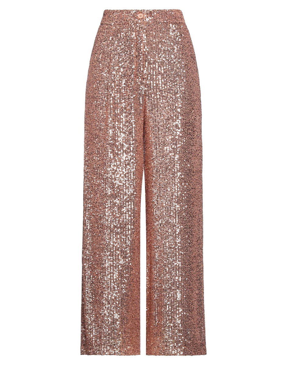 Galleria foto 'I pantaloni a palazzo sono sempre una certezza. Ecco le proposte su cui puntare ora…' - foto 7