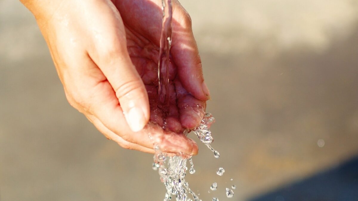 Acqua Micellare, il nome evoca purezza ma non è sempre così. Attenzione!