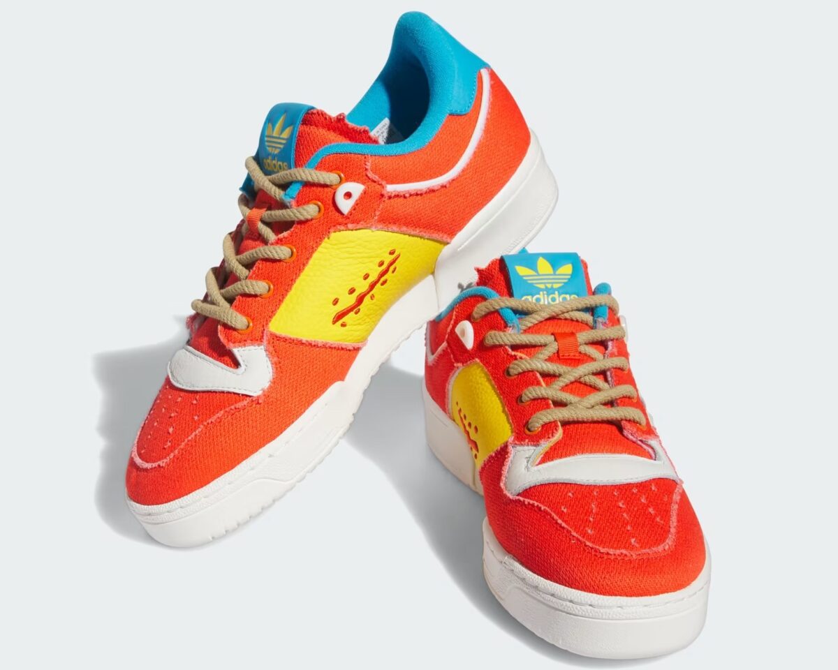 Galleria foto 'Adidas omaggia i Simpson con queste Sneakers perfette per Halloween. Fanno paura!' - foto 1