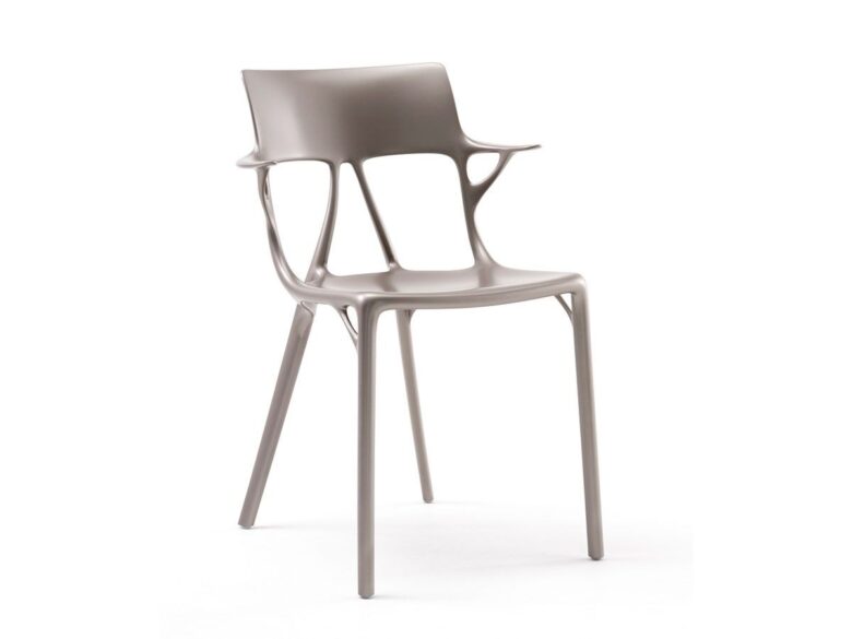 Kartell: Un viaggio nella Storia delle Sedie più Iconiche Kartell: Un viaggio nella Storia delle Sedie più Iconiche
