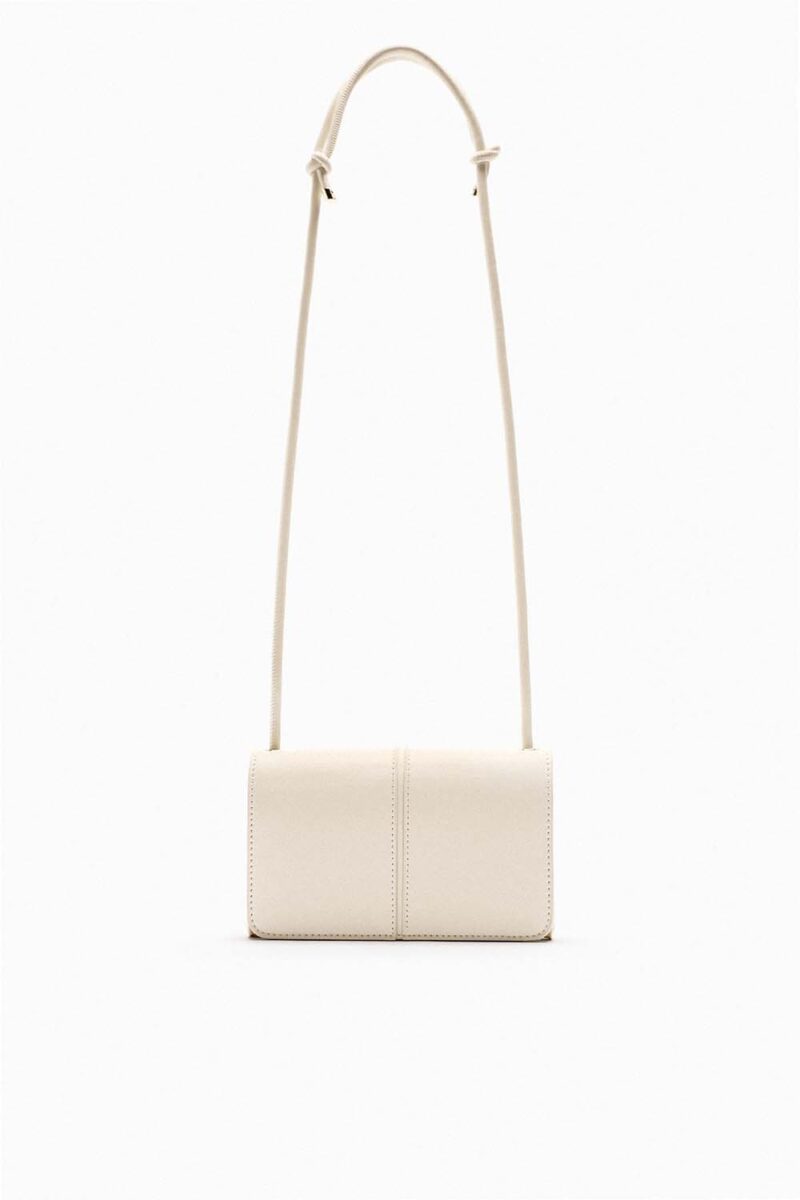 Galleria foto 'Guida alle borse bianche, l’accessorio più chic di stagione' - foto 10