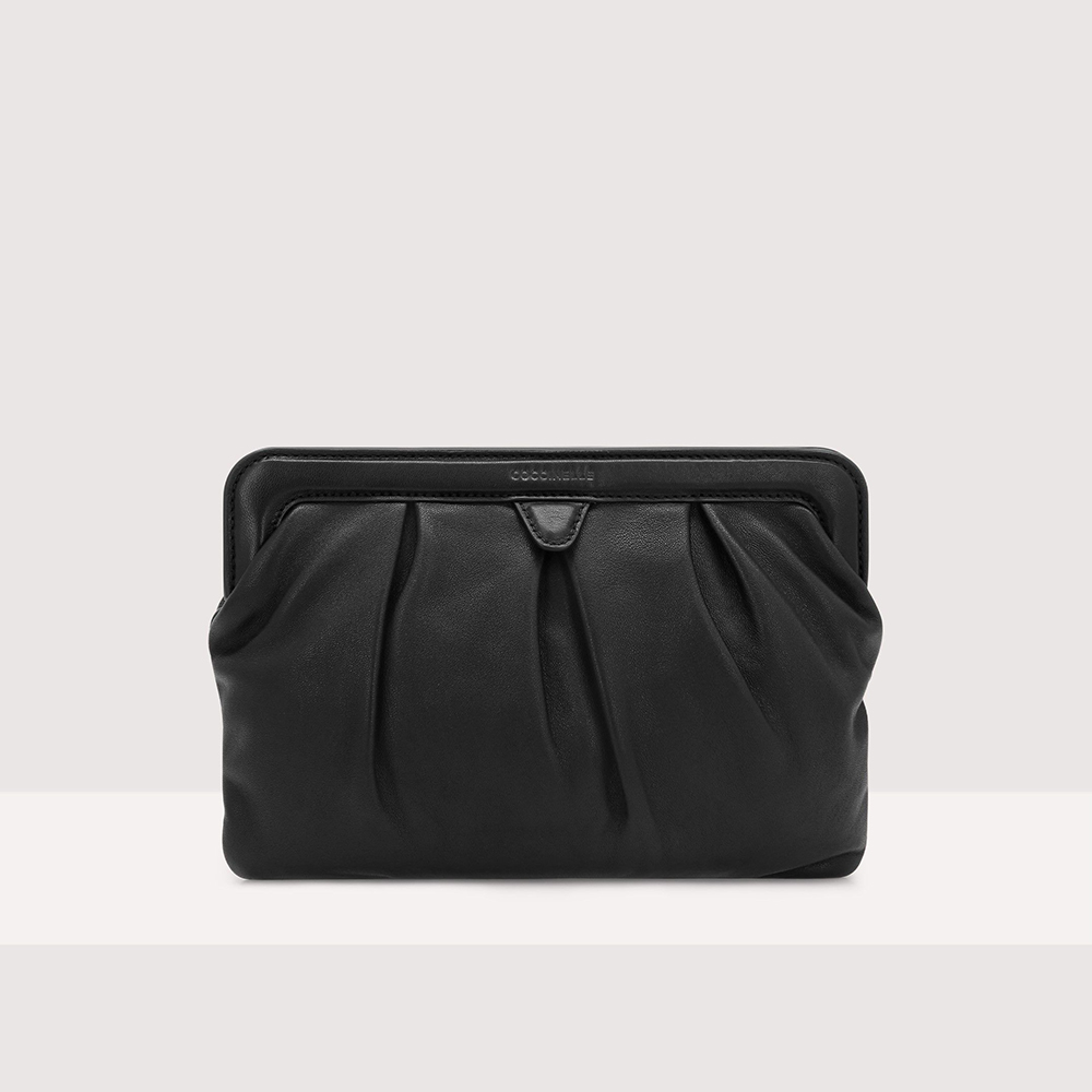 Galleria foto 'Ecco le clutch nere da mettere subito in wishlist!' - foto 9