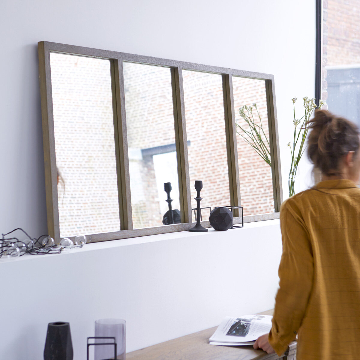 Galleria foto 'Specchi, quali scegliere per arredare l’ingresso e renderlo più ampio e luminoso' - foto 3