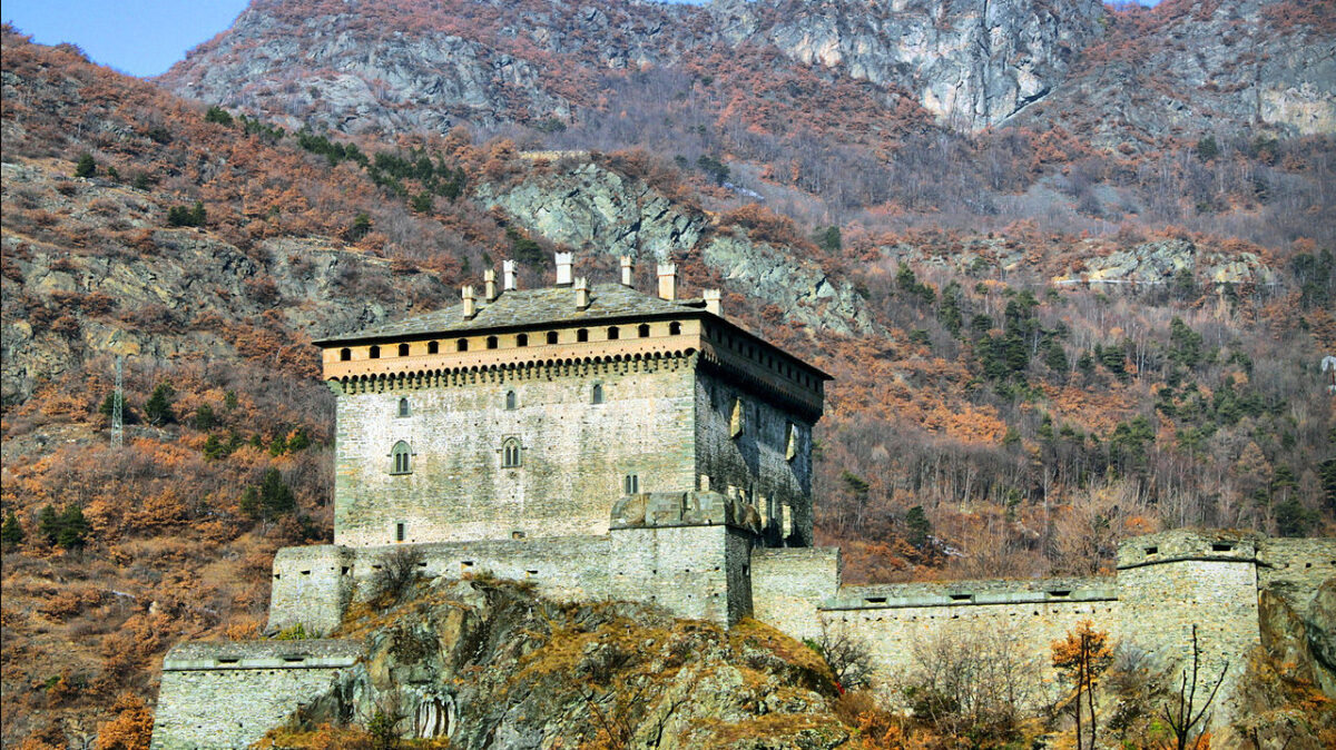 Castelli sulle Alpi, ecco quali visitare in inverno per un weekend fuori porta…