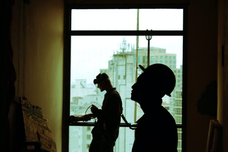 Meglio Comprare una Casa Nuova o da Ristrutturare? Vantaggi e Svantaggi Meglio Comprare una Casa Nuova o da Ristrutturare? Vantaggi e Svantaggi