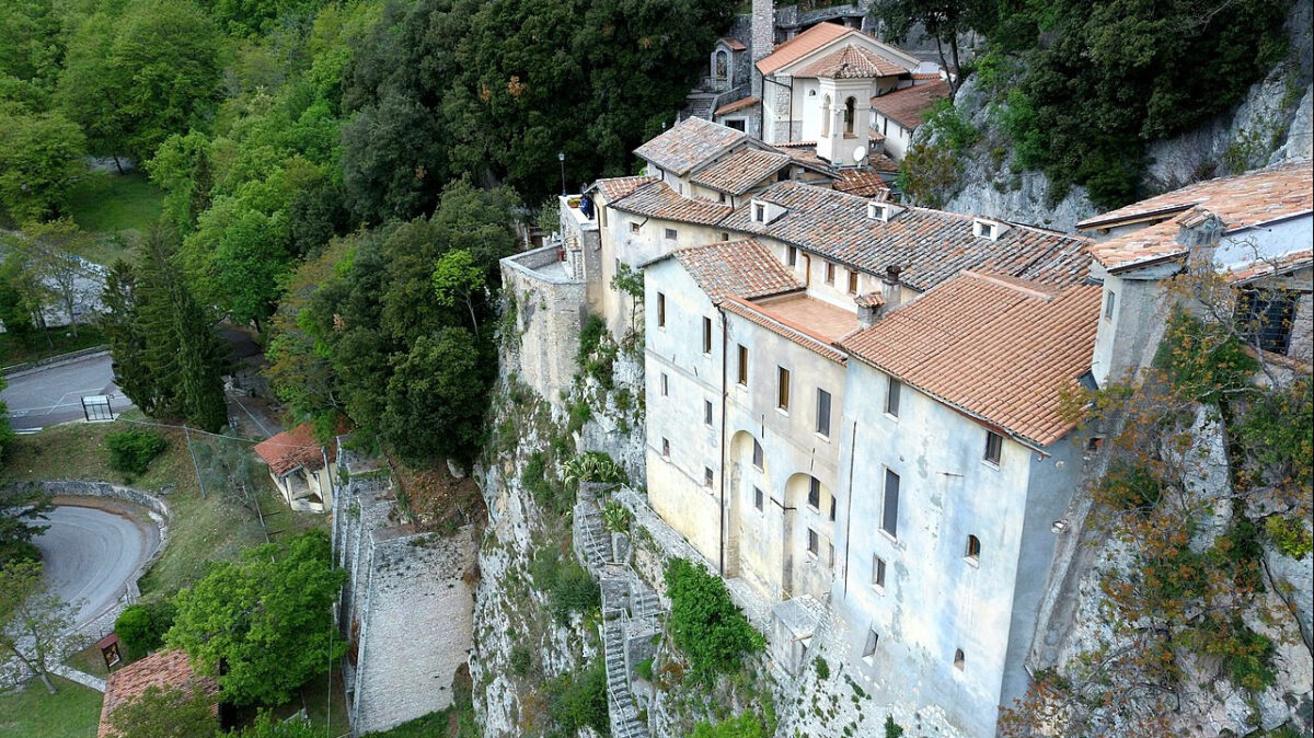È questo il Borgo che vanta il presepe più antico del mondo