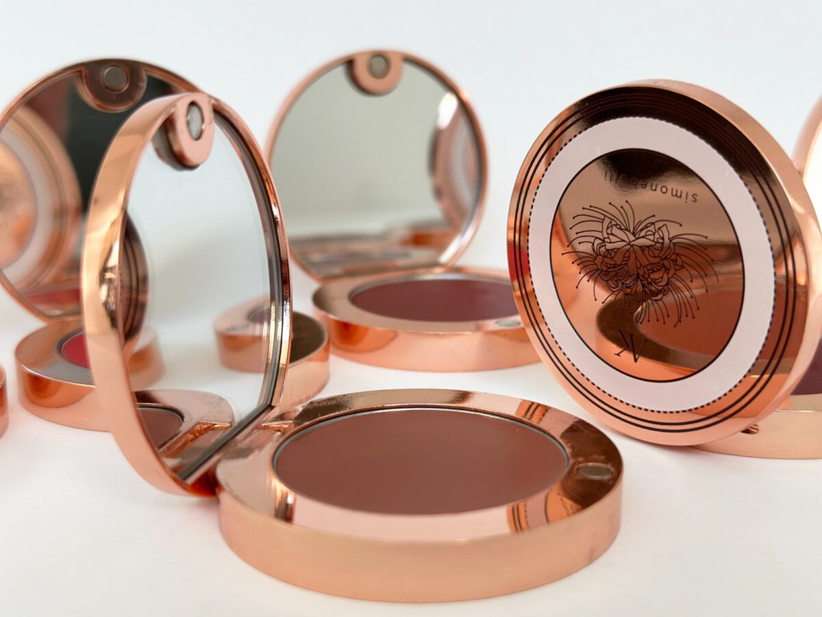 Galleria foto 'Simone Belli, il Make Up Artist delle Star, ci svela i Trend per le Feste e le Novità 2024' - foto 3