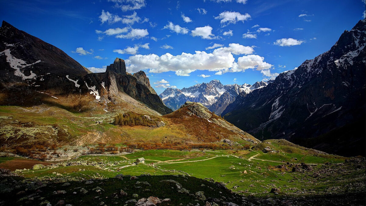 Weekend in Piemonte in Val Maira tra i suoi borghi più belli