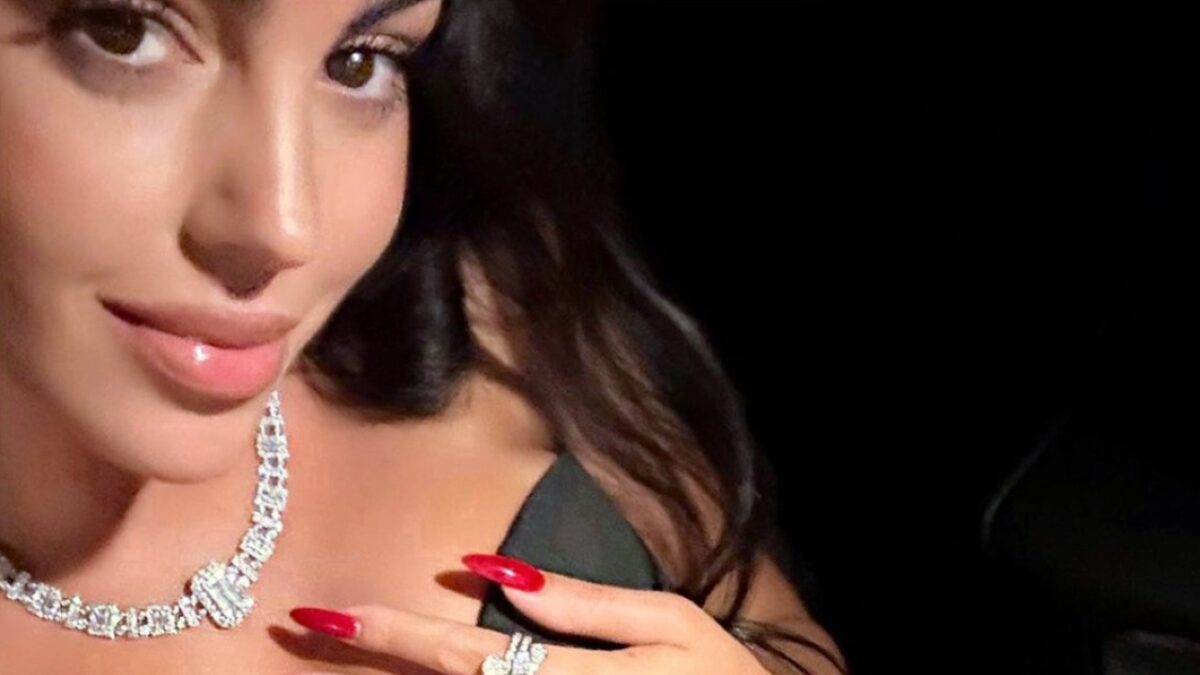 Georgina Rodriguez sfoggia una cascata di Diamanti, valgono oltre 90mila euro!