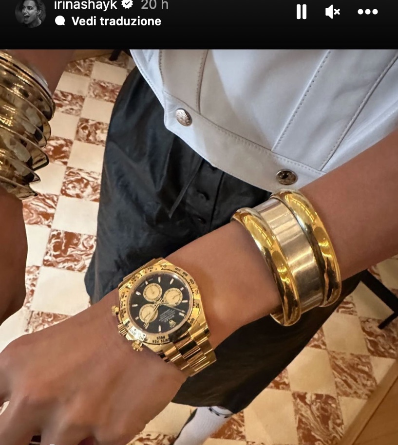 Galleria foto 'Irina Shayk sfoggia il Rolex super lusso da 50mila euro!' - foto 1