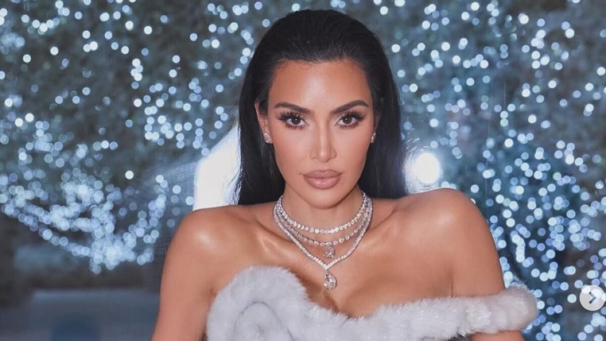 Kim Kardashian sceglie la borsa deluxe firmata Gucci, ecco quanto costa