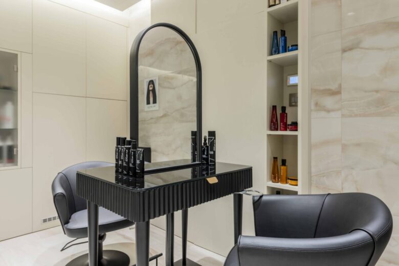  Le Caveau by Narducci Hair and SPA