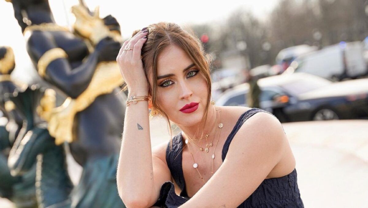 Valentina Ferragni alla sfilata Dior con gli accessori super lusso, che prezzi!