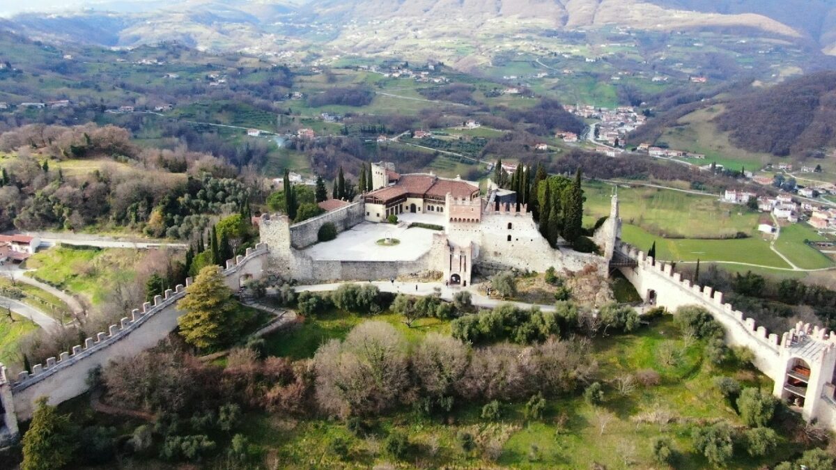 Galleria foto 'Il borgo degli scacchi è proprio questo!' - foto 1