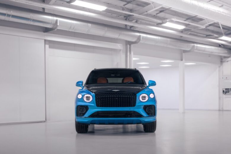 Bentayga EWB Azure V8