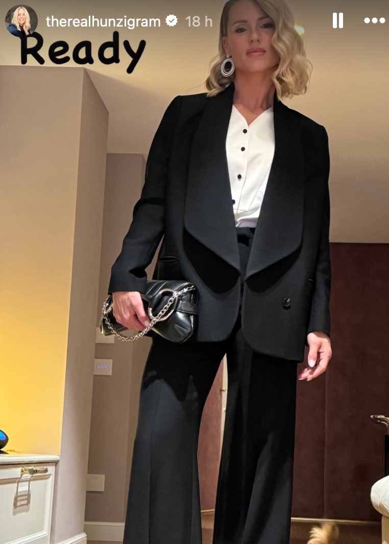 Galleria foto 'Michelle Hunziker, per la cena di gala indossa un look super costoso' - foto 1
