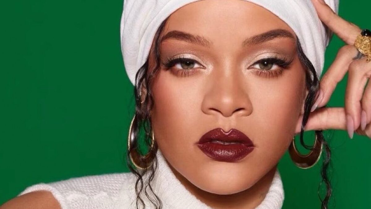 Rihanna si esibisce per il Figlio dell’uomo più ricco d’India, cachet da 9 milioni di euro