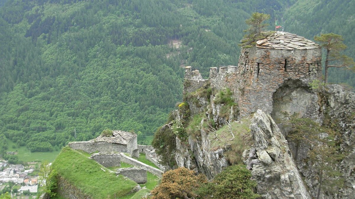 Anche il Piemonte ha la sua grande muraglia ed è in questo Borgo meraviglioso