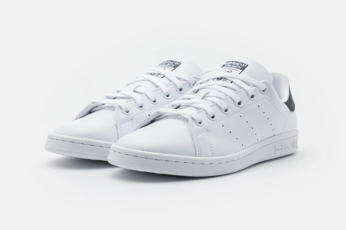 Galleria foto 'Moda Uomo, il Tenniscore fa tendenza: Polo, Sneakers e Maglioncini' - foto 2