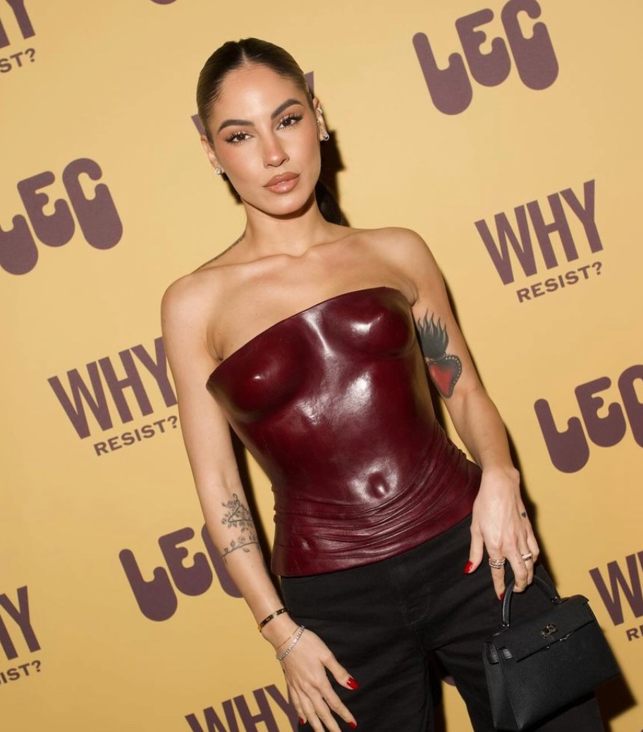 Galleria foto 'Giulia De Lellis, il top “scultura” è super lusso: ecco quanto costa' - foto 2