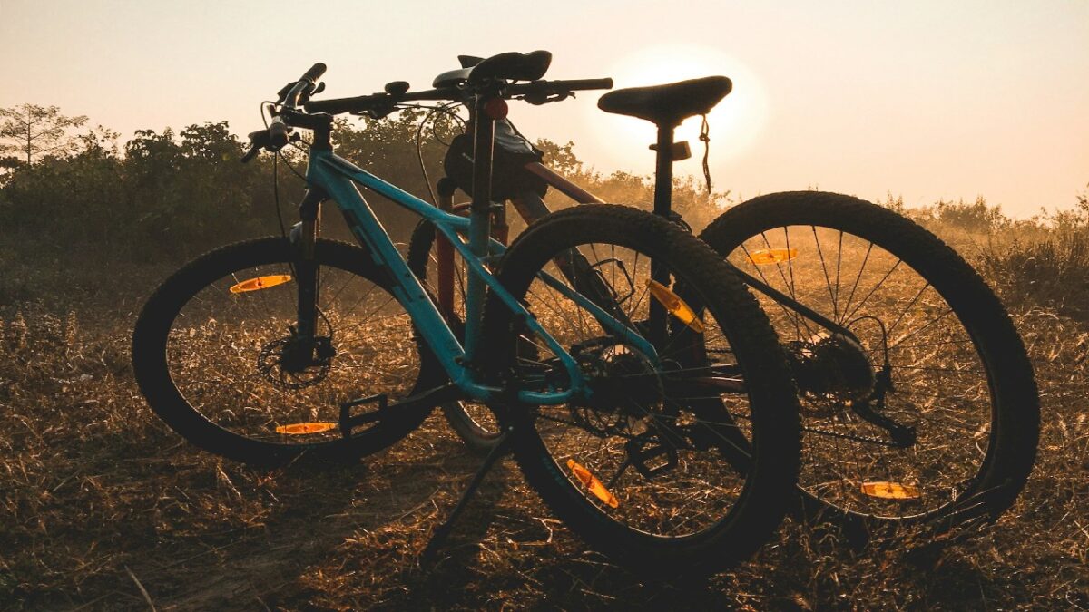 Pedalare tra i borghi: ecco 5 piccoli paesi da scoprire in bicicletta