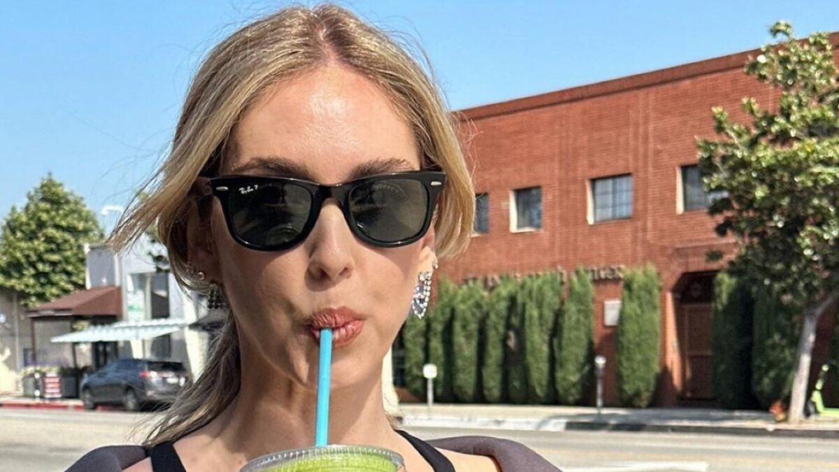 Chiara Ferragni si regala una Felpa griffata da quasi 2mila euro!