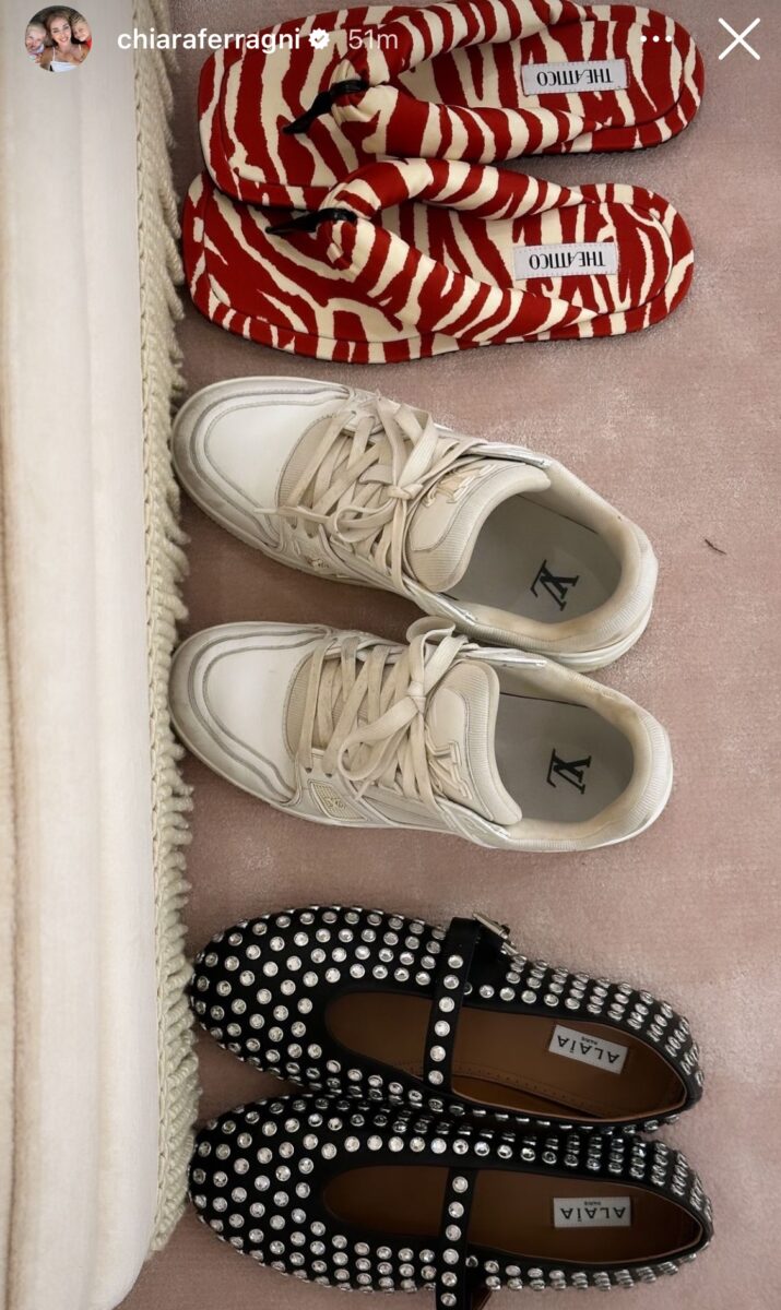 Galleria foto 'Chiara Ferragni mostra le nuove Scarpe preferite: sono tutte griffate e costosissime!' - foto 1