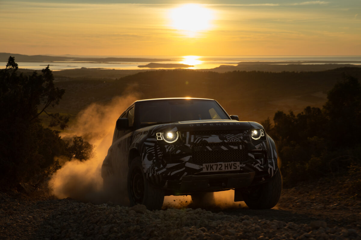 Galleria foto 'Un nuovo Land Rover Defender sta per arrivare e sarà super. Ecco cosa sappiamo…' - foto 1