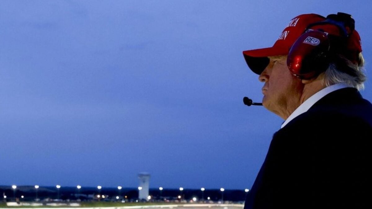Donald Trump vende Sneakers da 400 dollari in edizione limitata