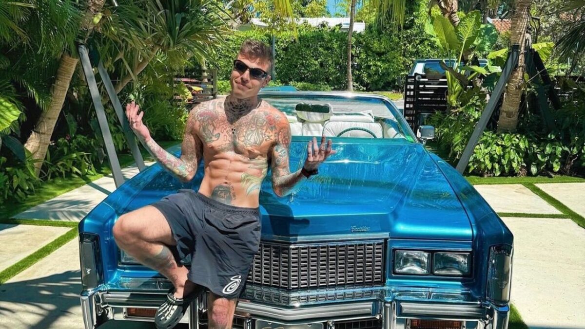 Nella nuova casa di Fedez c’è una Poltrona da oltre 200 mila euro, da sogno!