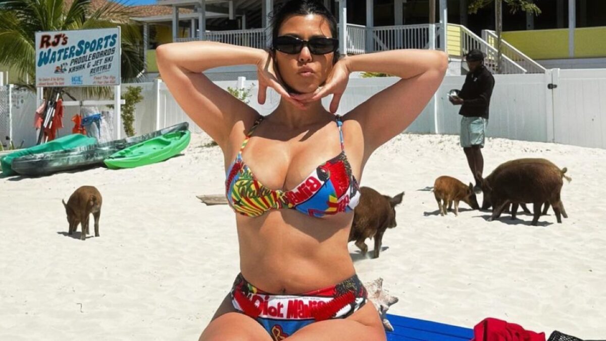 Kourtney Kardashian mostra il regalo (esagerato) del marito Travis Barker: ha speso migliaia di dollari!